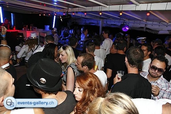Mad-Boat-2010-35