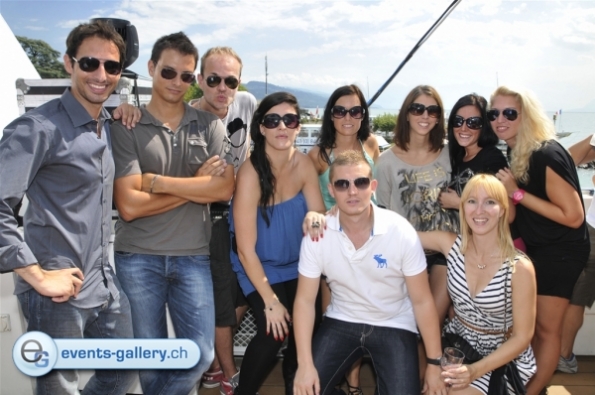 Paradise Boat - 111